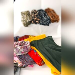 Lot Of 21 headbands.